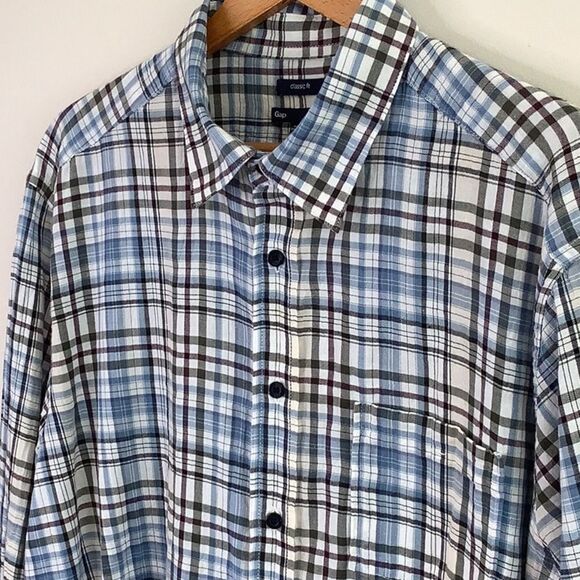 Gap Classic Fit Lightweight Plaid Button Down Shirt - Picture 6 of 6